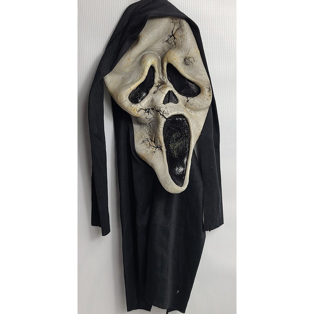 Ghost Face Halloween Mask Scream Jan-Mar 2010 Easter Unlimited Rare